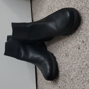 Black leather Sorel wedges sz 9
